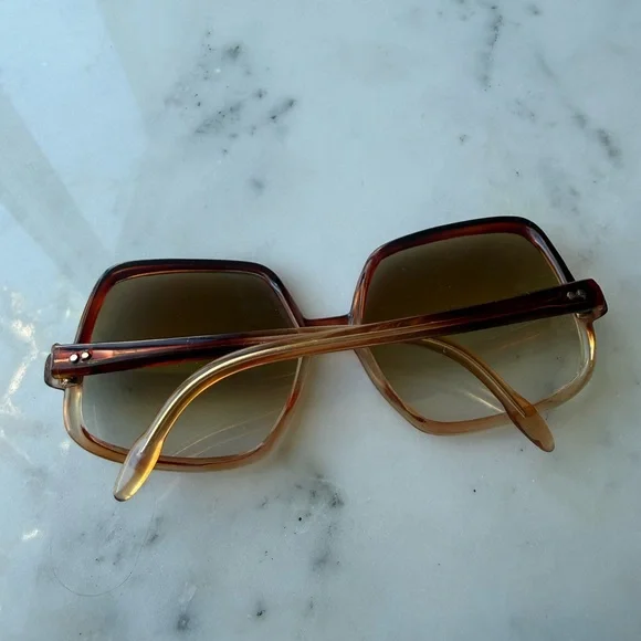 Vintage 70s Style Square Sunglasses - Picture 2 of 5